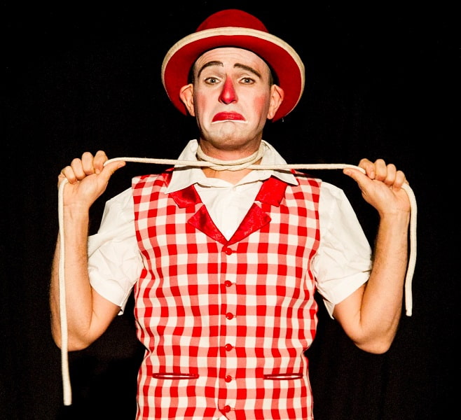 A teatro per il benessere di bambini e famiglie A teatro per il benessere di bambini e famiglie