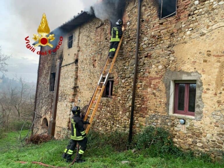 San Casciano. A fuoco una cascina, salva famiglia tedesca