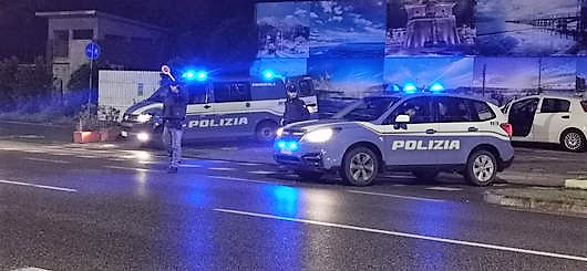 Violenza nei confronti della ex fidanzata, la Polizia arresta ventenne