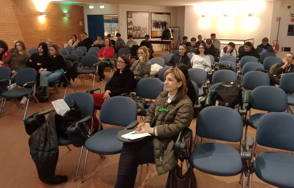 Hurbinek con i ragazzi del De Franceschi Pacinotti Hurbinek con i ragazzi del De Franceschi Pacinotti