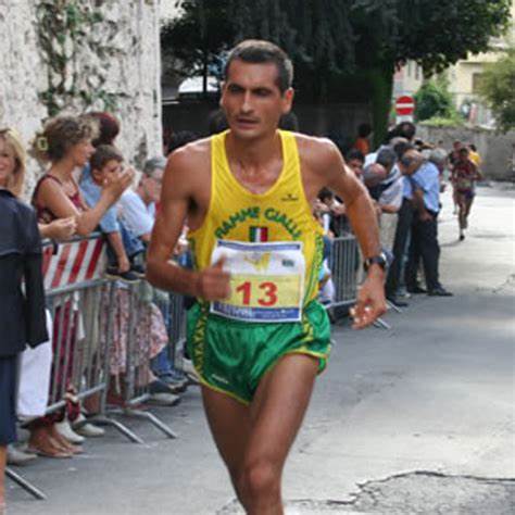 Salvatore Nicosia Il Primo Vincitore Della Maratonina Reportpistoia Salvatore Nicosia 