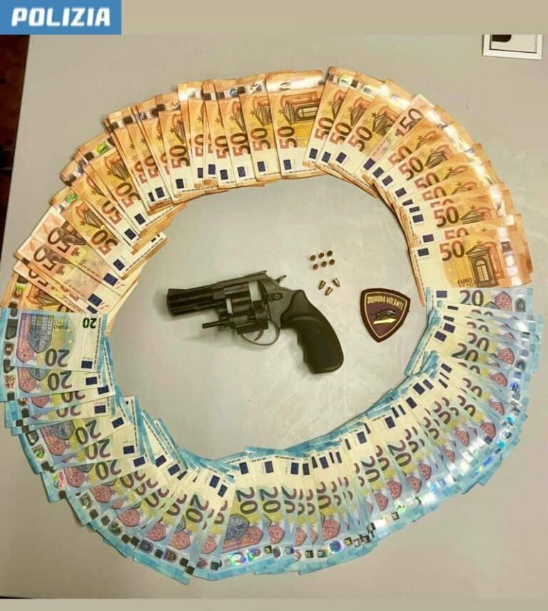 Rapinatore arrestato in flagranza di reato: era armato