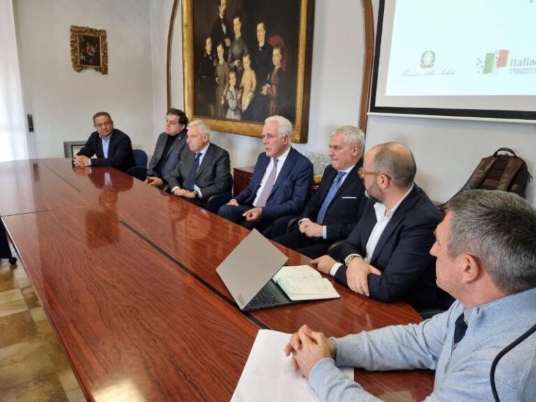 Presentato il progetto per le Case di Comunità di Viareggio, Camaiore e Pietrasanta