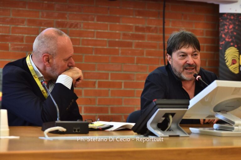 Sigfrido Ranucci alla Sala soci Coop