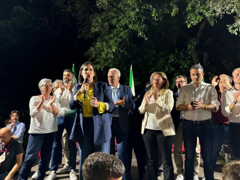 Schlein (Pd) a Prato: “Meloni taglia la sanità pubblica, c’è una privatizzazione strisciante”