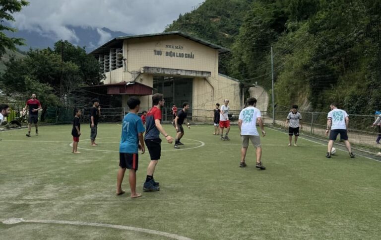 “You okay?”. Storia di una partitella di calcetto tra le risaie di Sa Pa