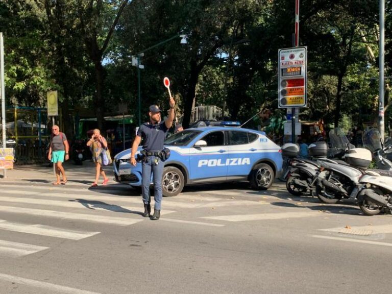Viareggio. La Polizia ha arrestato due uomini per violenza, minaccia e resistenza