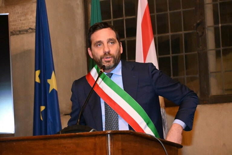 Tomasi non si dimette, aspetta la decadenza per evitare il commissariamento del Comune