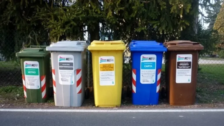Raccolta rifiuti, la rivolta dei borghi montani contro Hera