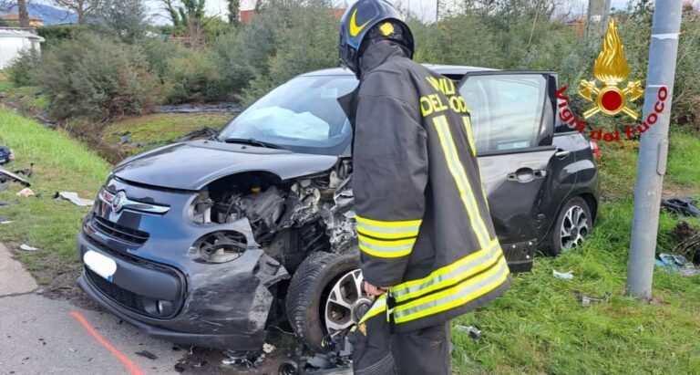 Scontro frontale sulla Camporcioni a Ponte Buggianese. Tre feriti