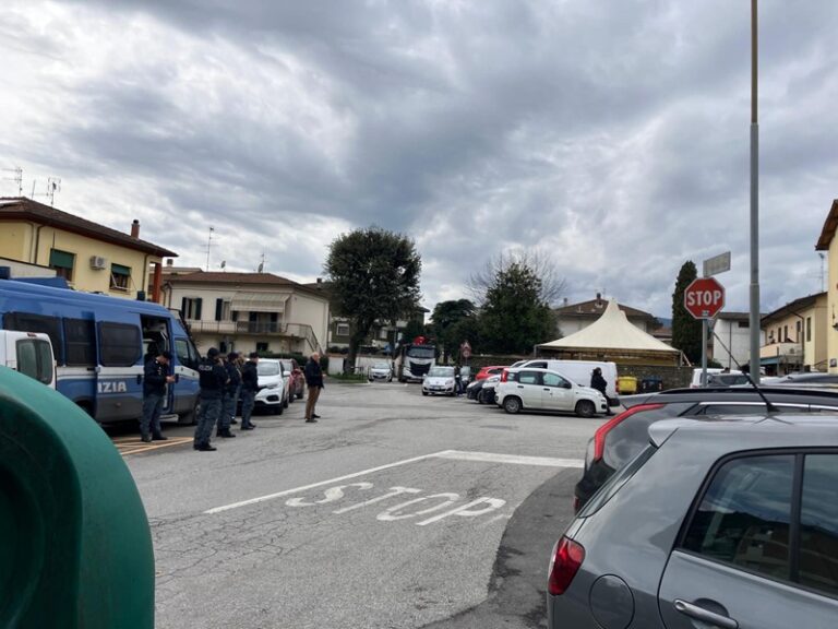 Potere al Popolo Toscana solidale con la comunità di Vicofaro