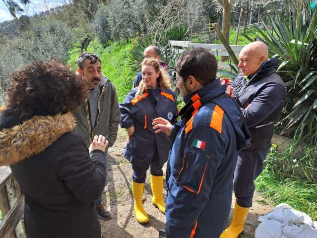 Meteo in miglioramento, domani riaprono le scuole