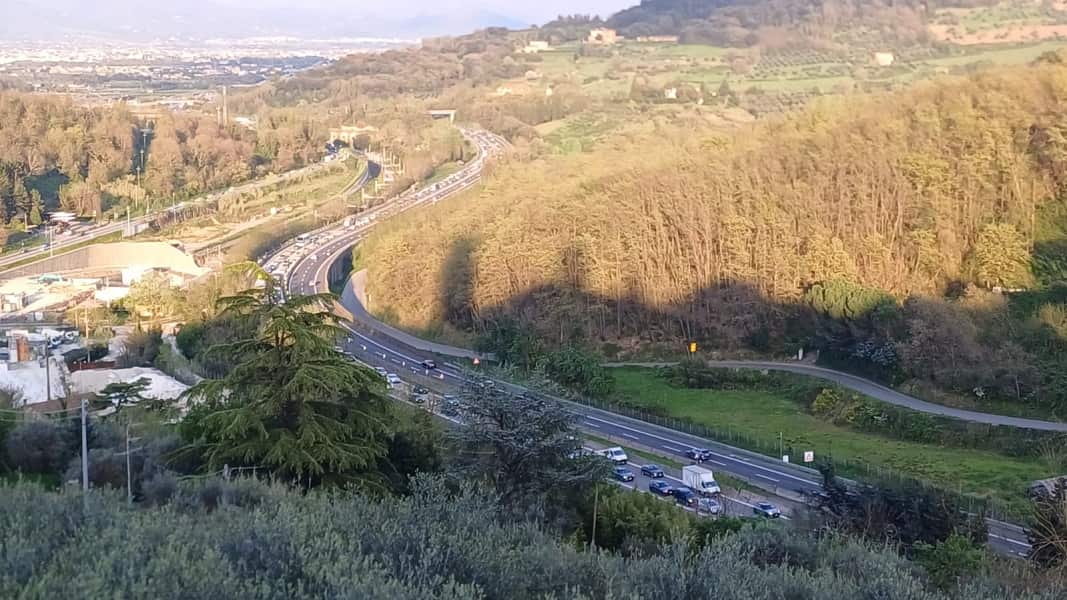 Incidente nella galleria di Serravalle, traffico in tilt dopo le 17 ...