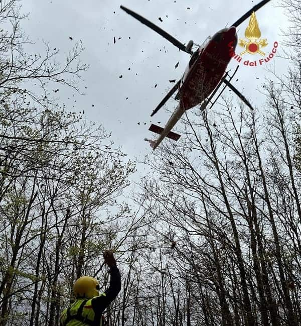 Cade da cavallo in un dirupo sul Monte Falterona. Recuperato in gravi condizioni da due elicotteri
