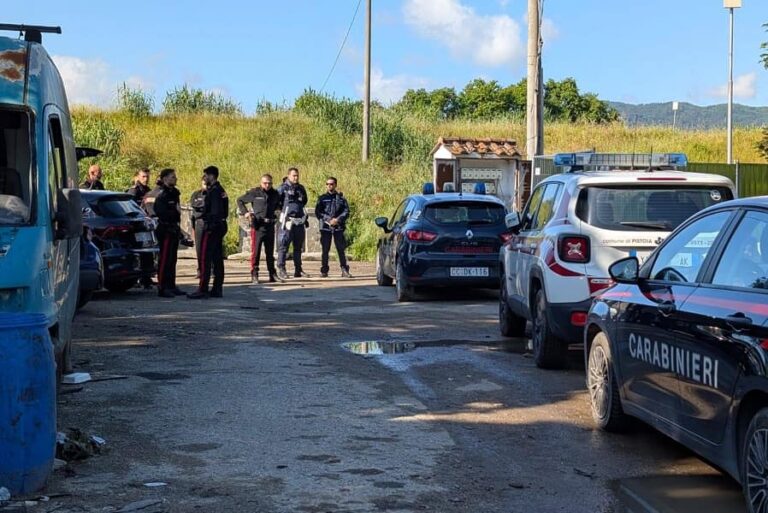 Operazione in corso al campo nomadi dell’ex campo di volo per contrastare un traffico di rifiuti