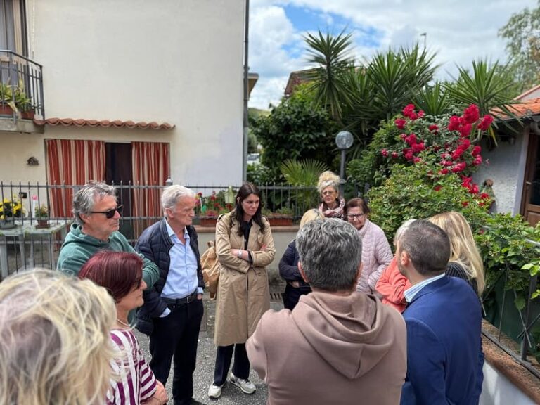Sopralluogo della Lega a Vicofaro. “Chiediamo rispetto delle regole”