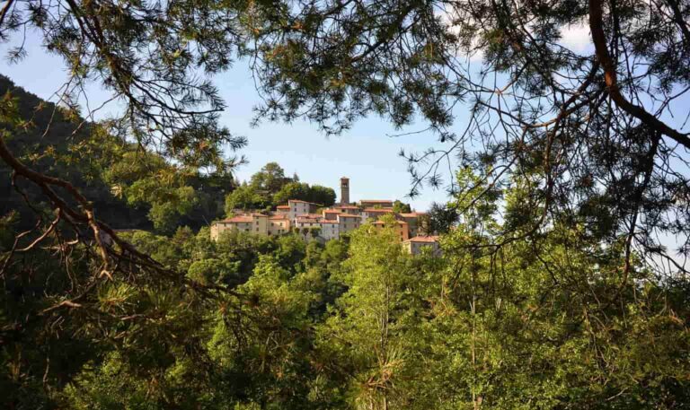 “Genti e borghi al castello di Sambuca”, una domenica che è più di una festa di paese