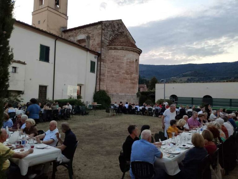 Santomato, la tradizione arriva in tavola con la “cena della battitura”
