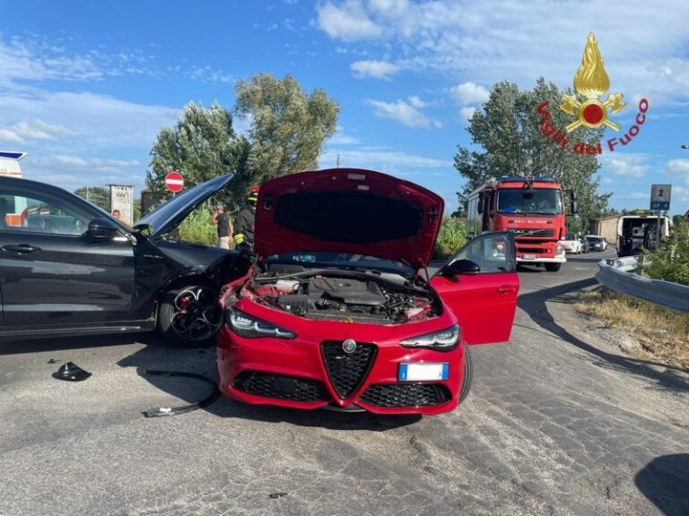 Scontro tra due auto a Molin Nuovo: un ferito
