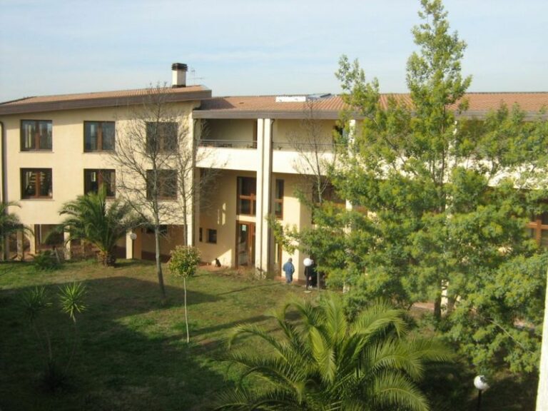 Larciano. Violenta lite al Poggiolino tra due ex ospiti di Vicofaro