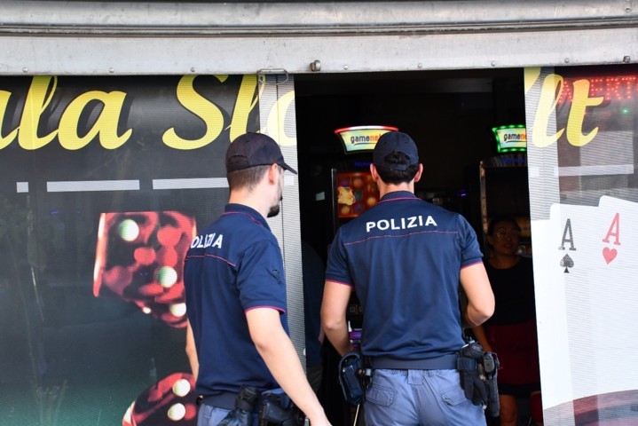 Polizia. Controllo del territorio nelle zone del centro storico