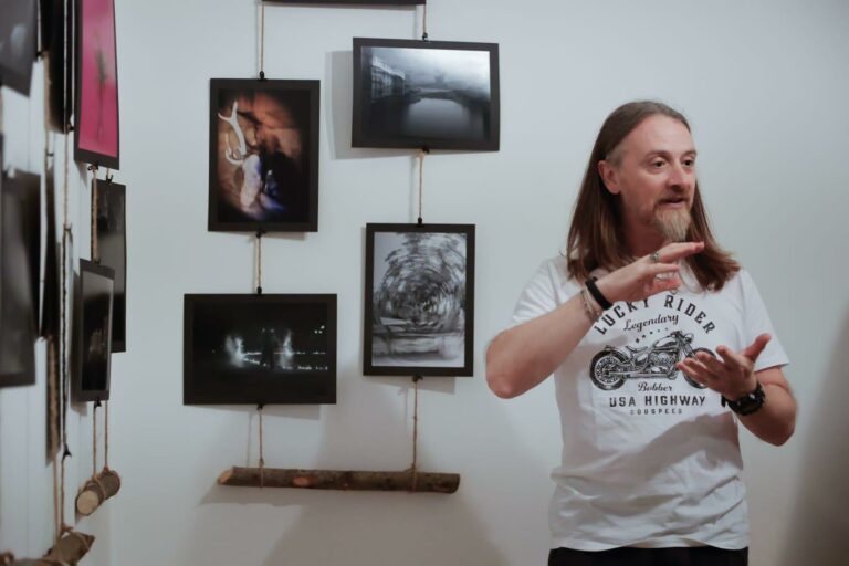 “Il difetto come creazione”: a Casalguidi la mostra del Fotoclub Allucinati