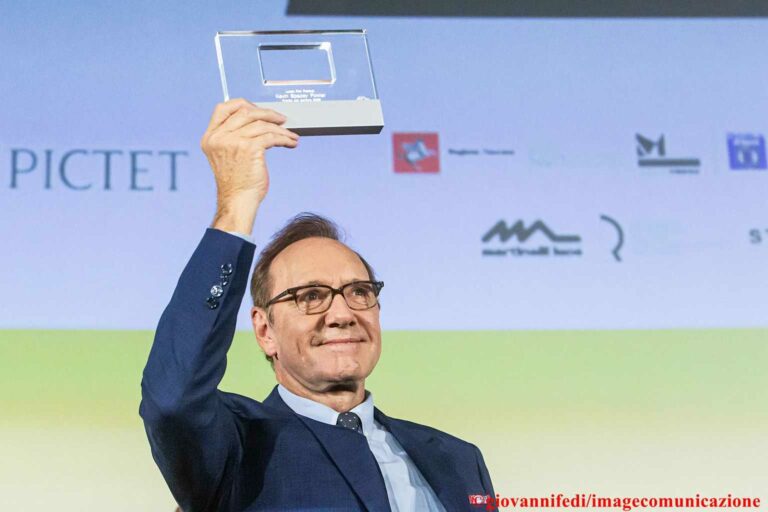 Un attore per tutte le stagioni: Kevin Spacey premiato al Lucca Film Festival
