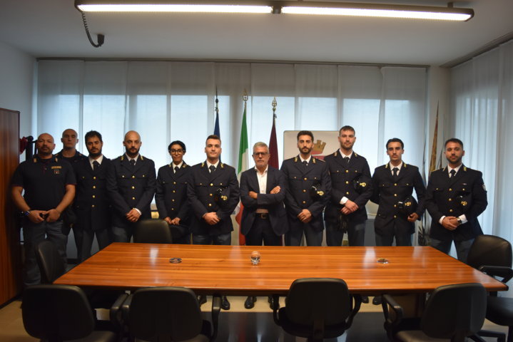 Dieci nuovi agenti alla Polizia di Prato