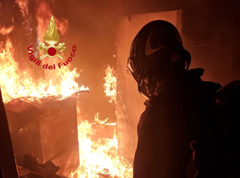 Sette feriti in un incendio in un appartamento nel Bolognese