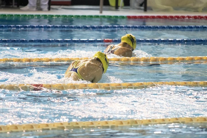 I benefici del nuoto: perché fa bene al corpo e alla mente