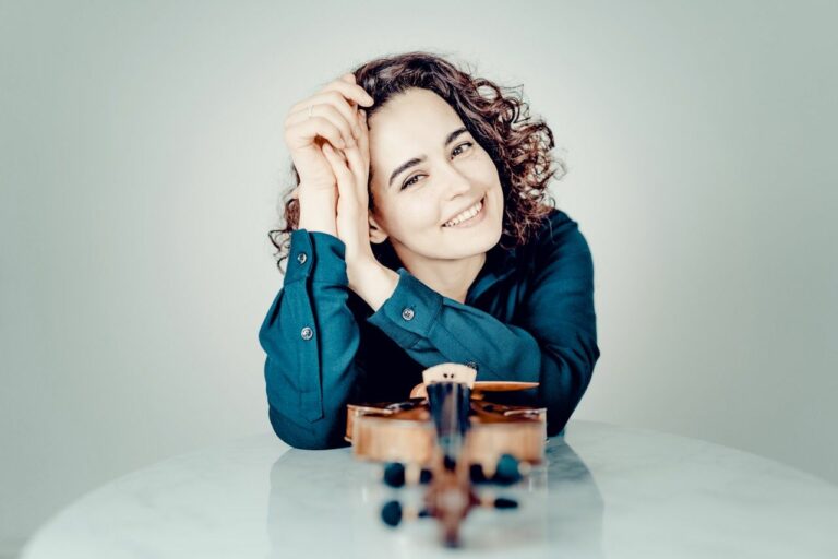 Al via la stagione concertistica al Manzoni con Servillo, Baeva e Leonore