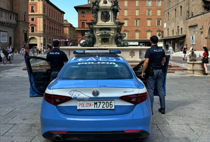 Bologna. Si fingono sorde per raggirare potenziali vittime denunciate due truffatrici