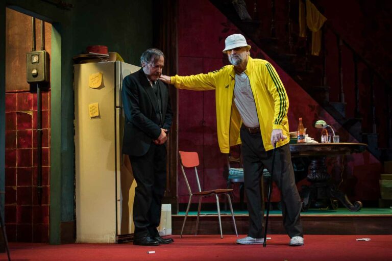 Al Manzoni in scena “Ritorno a casa” con Massimo Popolizio