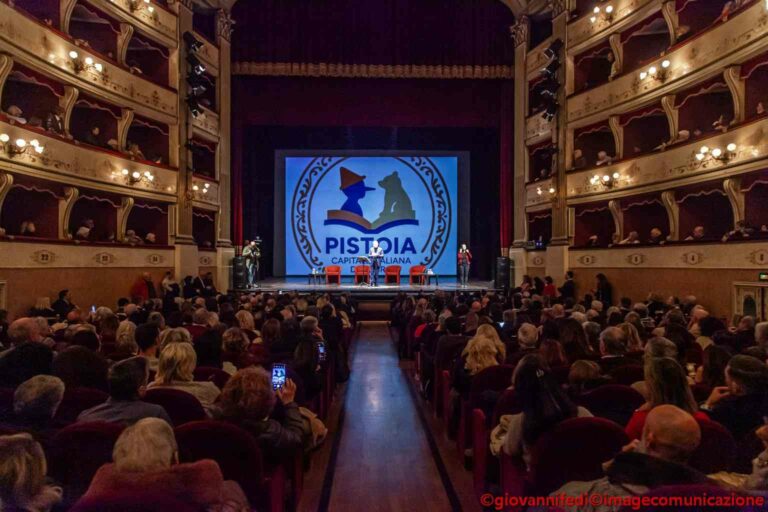 Aldo Cazzullo al Manzoni: qualche polemica per l’organizzazione dell’evento