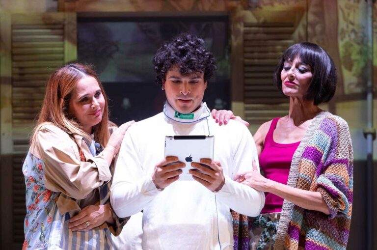 “Ubi Maior” con Leo Gassmann e Sabrina Knaflitz al Teatro Pacini