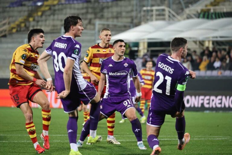 Fiorentina, che sofferenza! Avanza in Conference dopo i supplementari