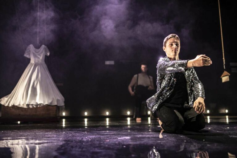 “Lo specchio della regina”: torna al Funaro il teatro per ragazzi e famiglie