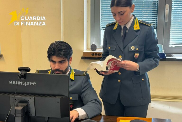 Lucca, lavoravano a nero ma percepivano la disoccupazione
