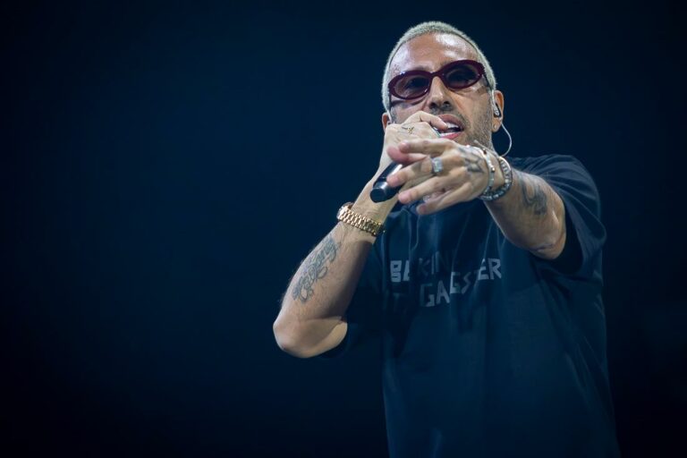 Luchè conquista il Mandela Forum con un live intenso e maturo