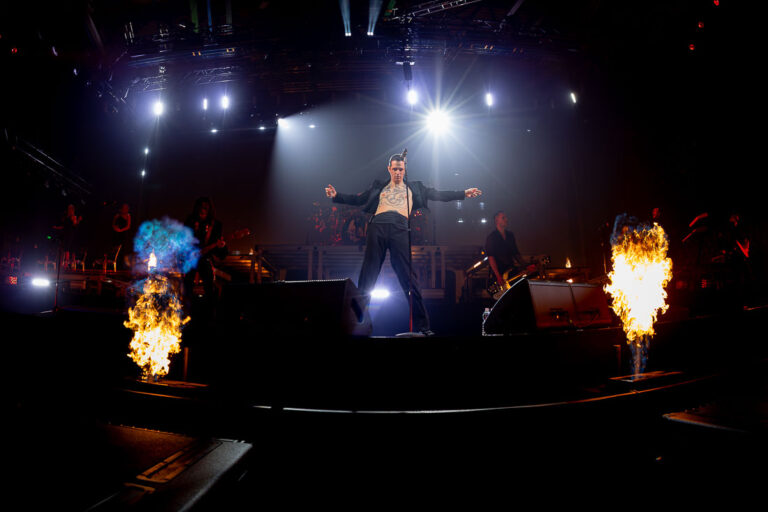 Achille Lauro in concerto al Mandela Forum
