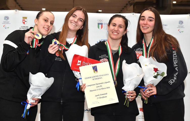 Scherma Pistoia, la squadra femminile di spada conquista il titolo tricolore