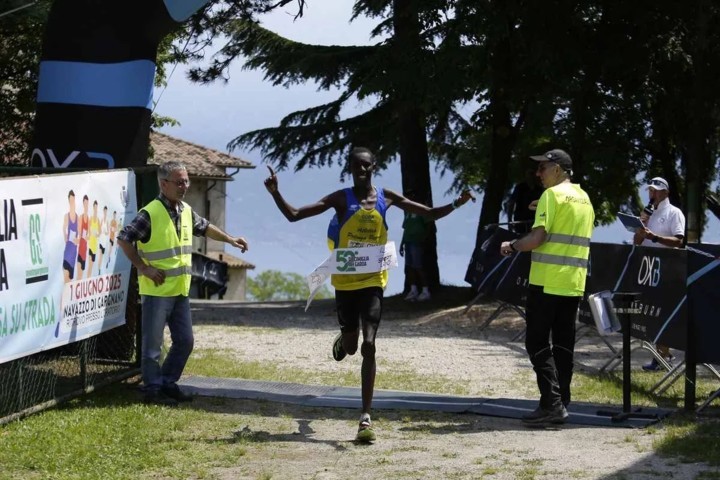 I podi della 36ª Maratonina di Pistoia 2025