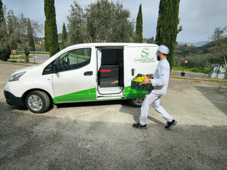 Mense scolastiche. Il primo giorno del nuovo centro di cottura