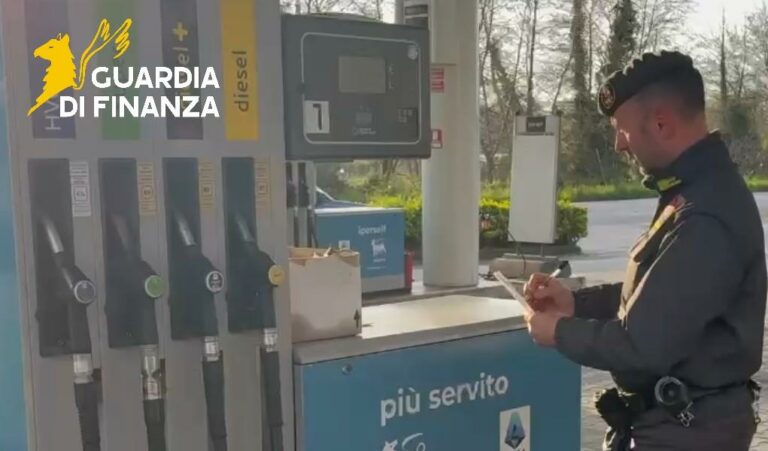 Lucca, controlli distributori di carburante