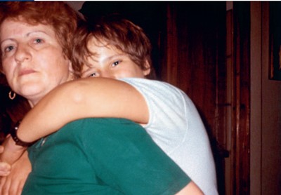 “Mamma Paola”: quando la memoria si spegne resta l’amore nudo