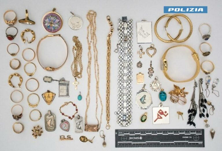 Pistoia, la truffa della falsa rapina e del finto poliziotto: arrestato 19enne