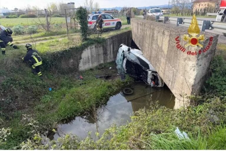 Auto finisce in un canale a Sansepolcro, muore 40enne