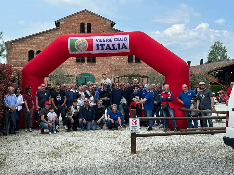 Raduno Vespa a Ponte Buggianese