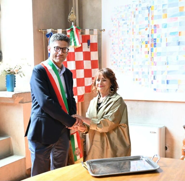 Il voto ideologico e le “montagne” da scalare, le bufale del centrodestra messo alla porta