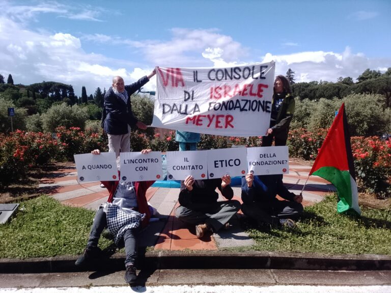 Pro Palestina davanti al Meyer: “Dimissioni del console di Israele”